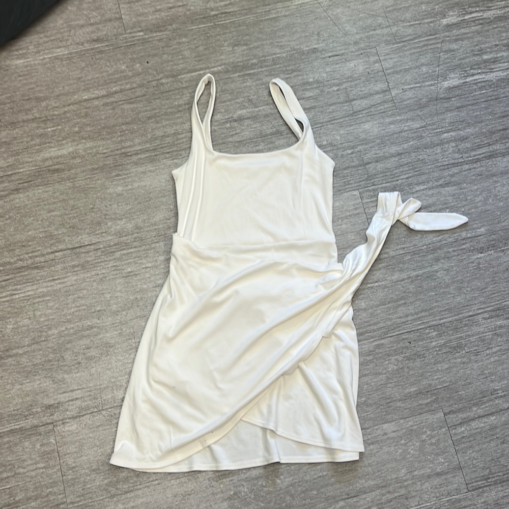 BNWOT Aritzia Dress
